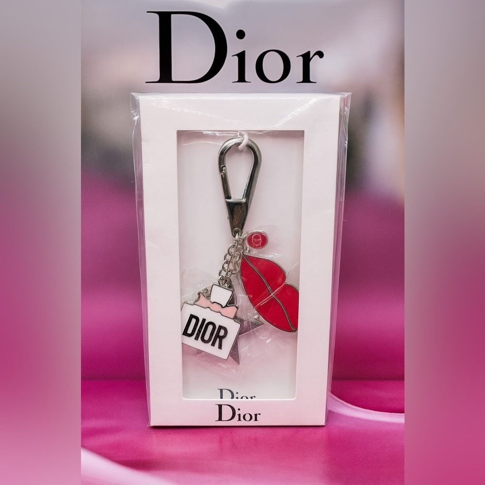 CHRISTIAN DIOR Red Lips Perfume Star Keychain Bag Charm NIB